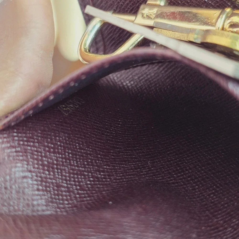 Louis Vuitton Taiga 6 Key Holder Burgundy Wallet